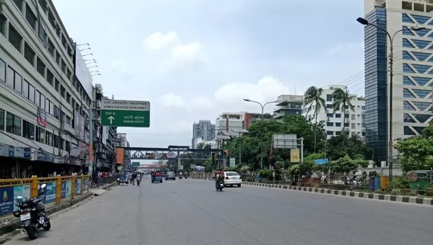 Comparatively less public transport on Dhaka streets