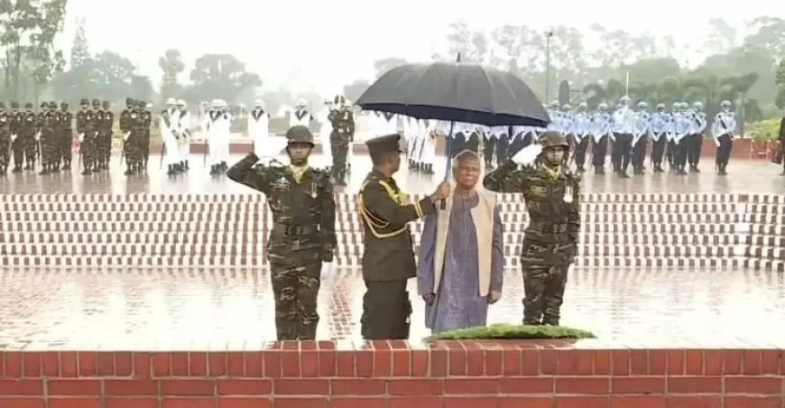 Yunus, advisers pay tribute at Martyrs' Memorial, Shaheed Minar