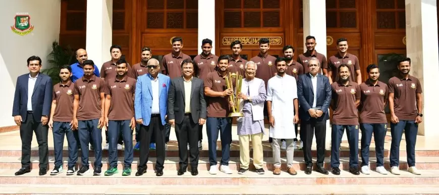 "Chief Adviser Hosts Reception for National Cricket Team"