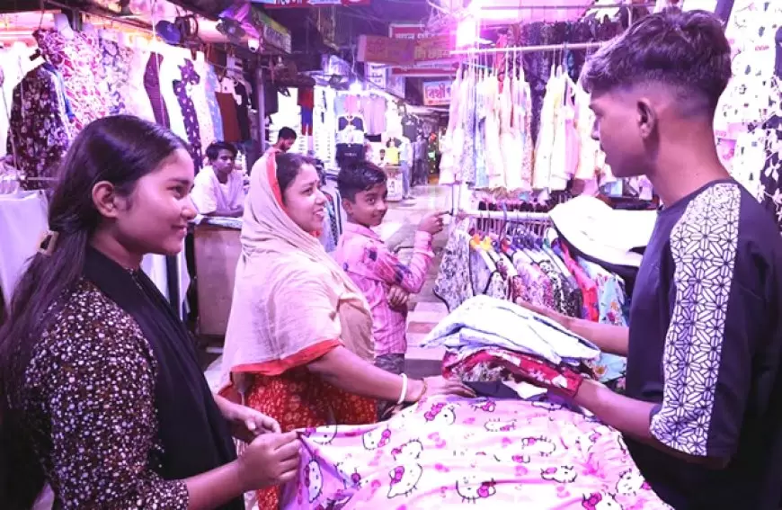 Durga Puja Shopping Gains Momentum in Capital