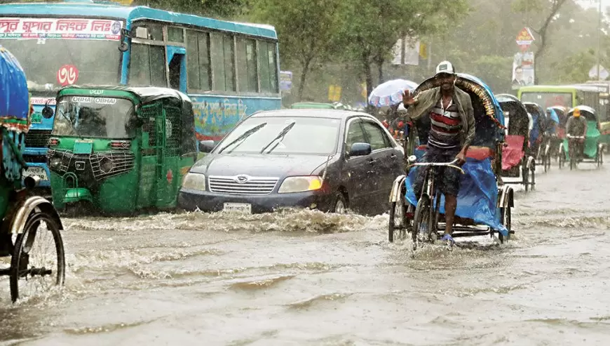 Heavy Rainfall Causes Suffering for City Dwellers